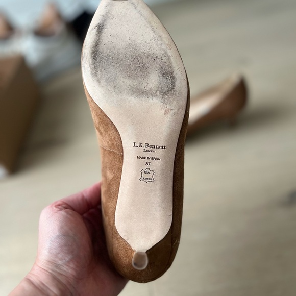 Kitten heal tan suede shoes LKBennett - Picture 2 of 4